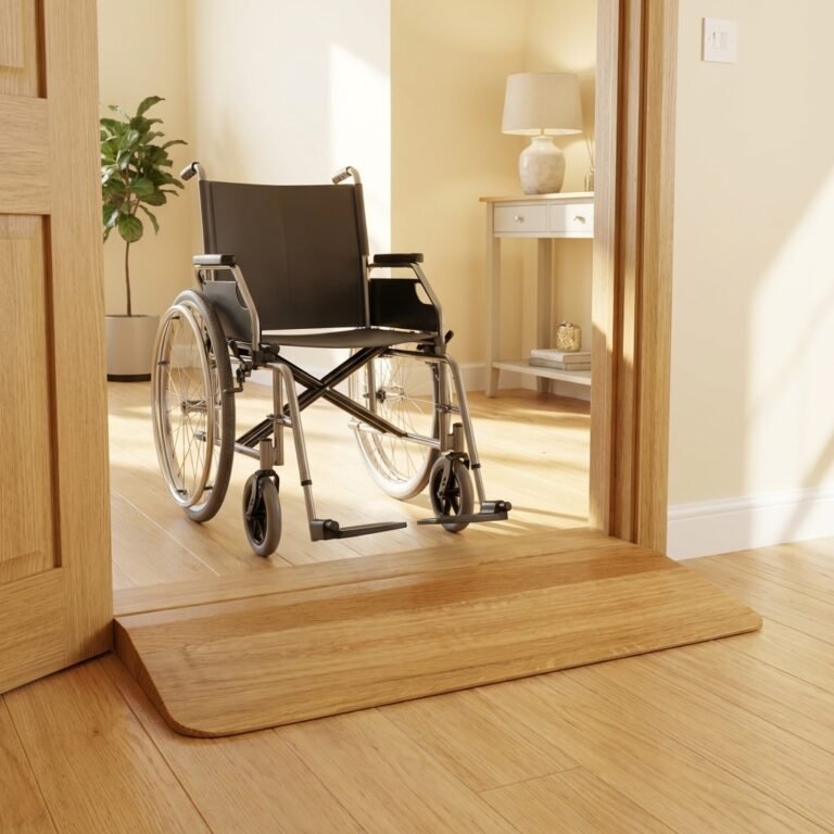 Maßgefertigte Eiche Türschwellenrampe für Rollstuhl und Rollator